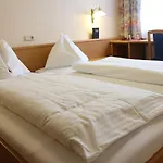 Bokan 3* Γκρατς